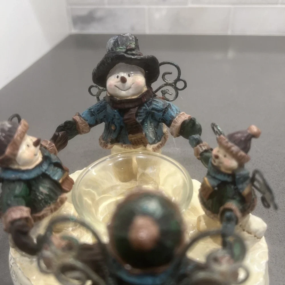 SWOFLAKE ANGELS Round Resin Candle Holder FAMILIES ARE FOREVER LOVE DOESN'T MELT